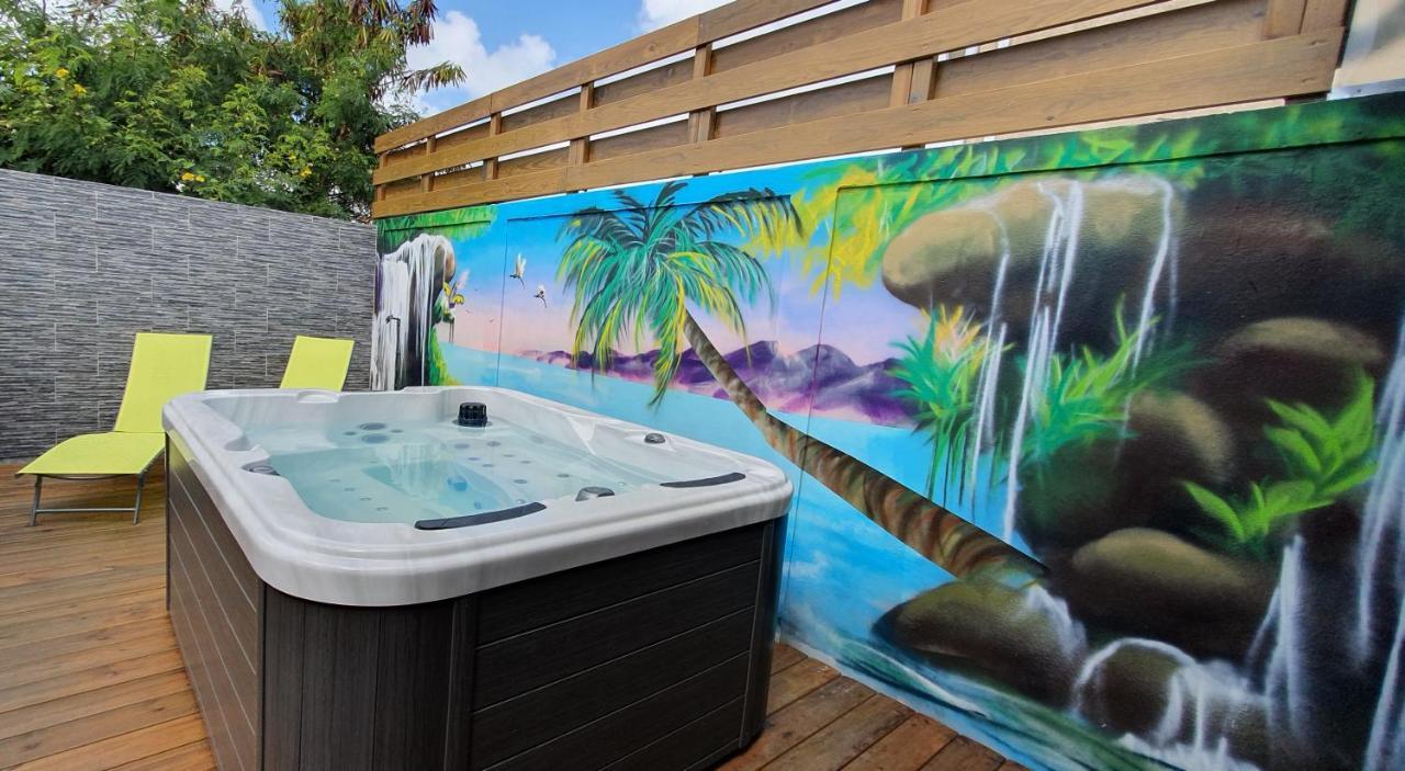 "Chez Claudia "Charmant Logement Avec Jacuzzi Privatif En Toute Intimite Sur Belle Terrasse Exterieure En Bois Et Piscine Courcelles Екстериор снимка