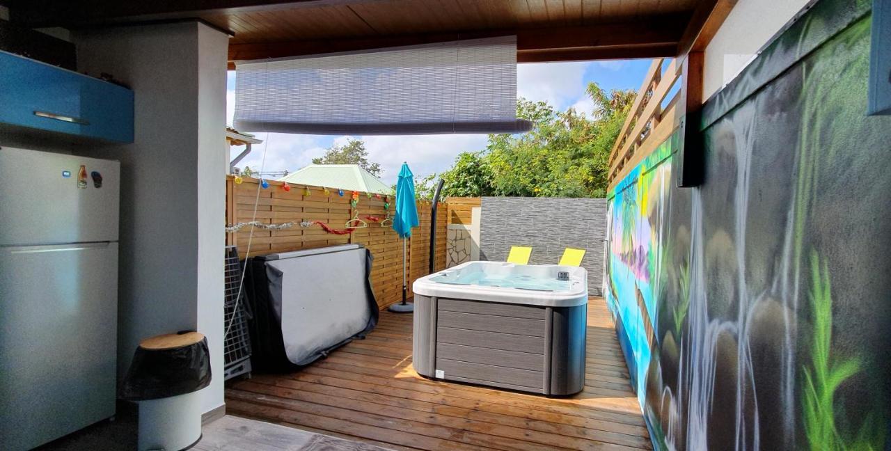 "Chez Claudia "Charmant Logement Avec Jacuzzi Privatif En Toute Intimite Sur Belle Terrasse Exterieure En Bois Et Piscine Courcelles Екстериор снимка