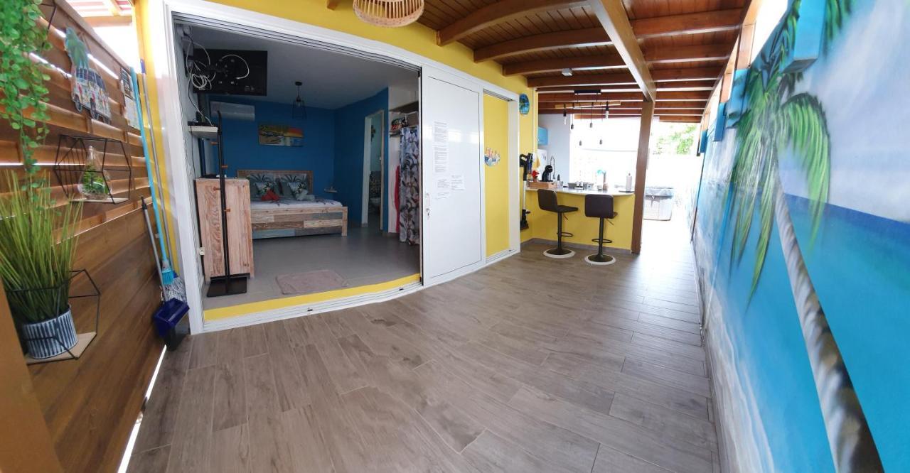 "Chez Claudia "Charmant Logement Avec Jacuzzi Privatif En Toute Intimite Sur Belle Terrasse Exterieure En Bois Et Piscine Courcelles Екстериор снимка