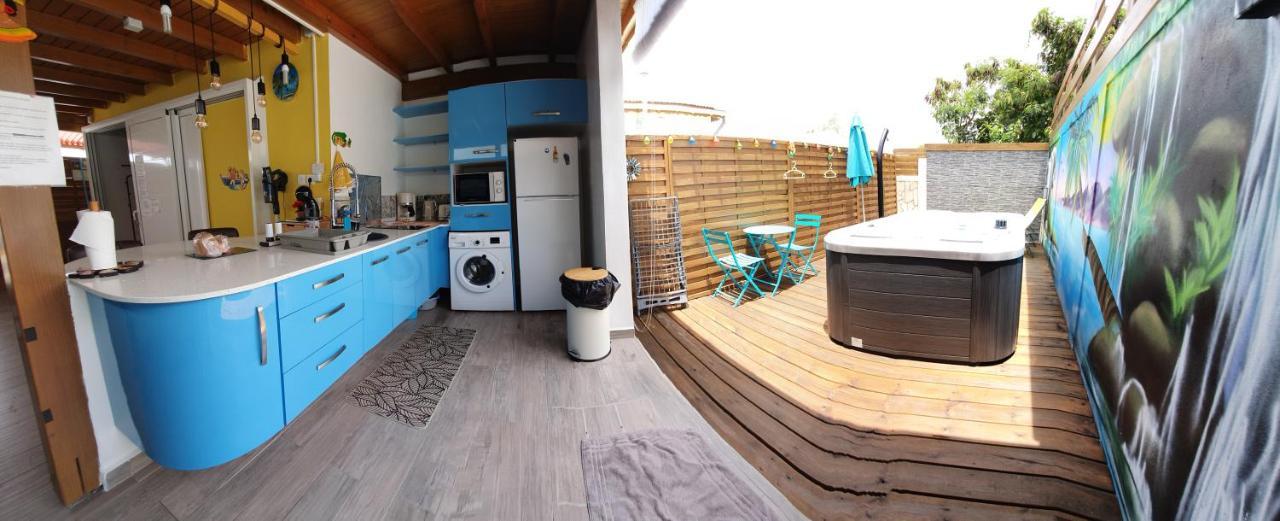 "Chez Claudia "Charmant Logement Avec Jacuzzi Privatif En Toute Intimite Sur Belle Terrasse Exterieure En Bois Et Piscine Courcelles Екстериор снимка