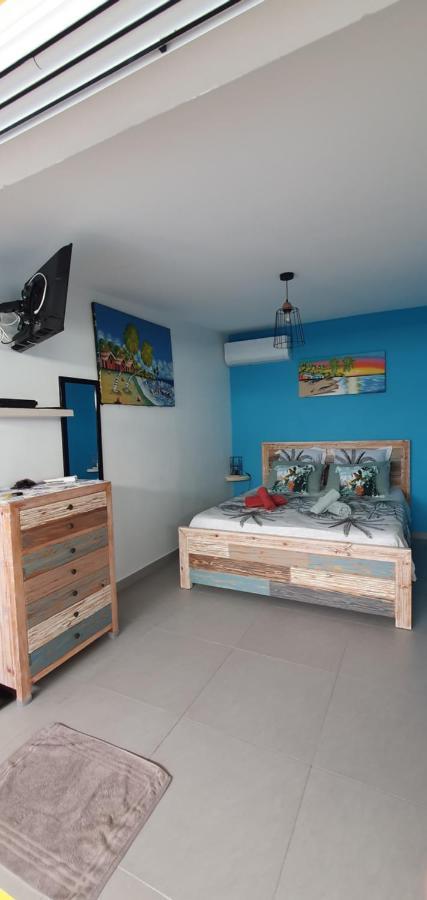 "Chez Claudia "Charmant Logement Avec Jacuzzi Privatif En Toute Intimite Sur Belle Terrasse Exterieure En Bois Et Piscine Courcelles Екстериор снимка